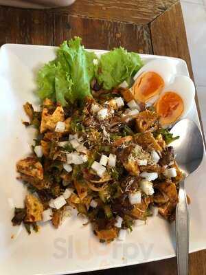 Baan Nintra Three Kings Cafe & Restaurant