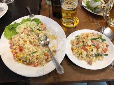 Baan Nintra Three Kings Cafe & Restaurant