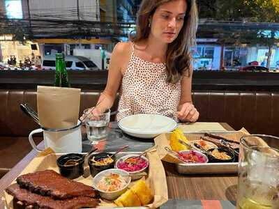 Rolling Ribs Brew Bar & Bbq