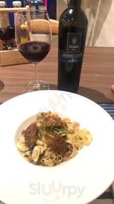 Papauno Viennoiserie & Bistro