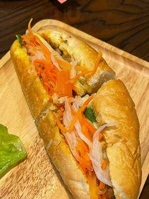 Pho Aroi The Walk Kaset Navamin