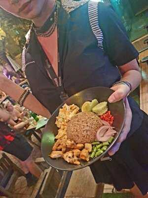 Sopa Restaurant And Bar