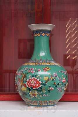 Photohostel & Photocafe