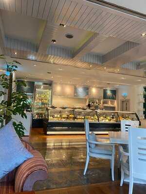 Maa Laa Cafe & Studio