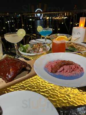 Rim Rooftop Dining & Bar