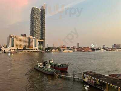 Rim Rooftop Dining & Bar