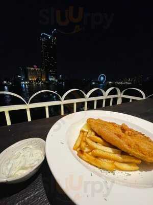 Rim Rooftop Dining & Bar