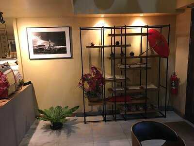 8 Elements Spa & Cafe