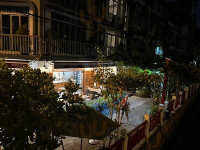 Duklong Cafe And Eat