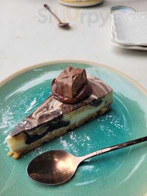 ไทร ร้านอาหาร