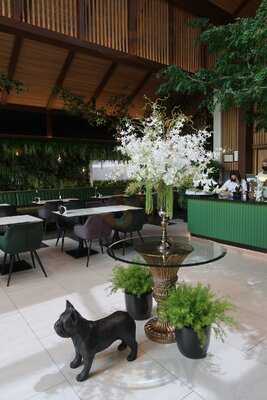 The Tall Trees Cafe And Bistro