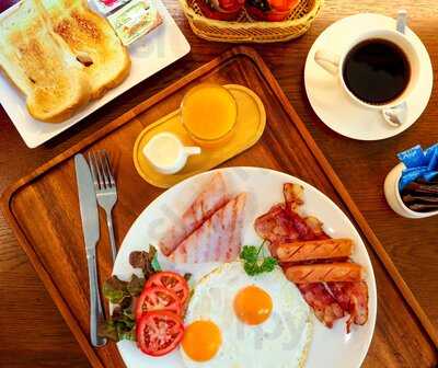 Copper Spoon Café & Restaurant