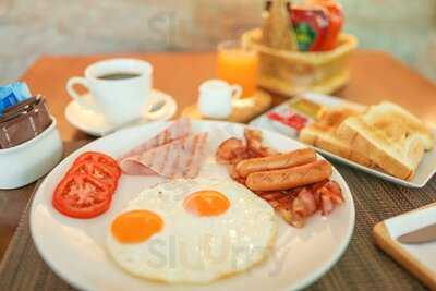 Copper Spoon Café & Restaurant