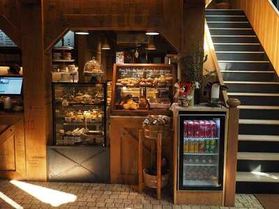 Hungry Brown Eat And Coffee Roasters