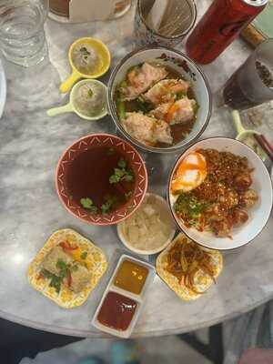 Lhongmen Cafe&craft Bar