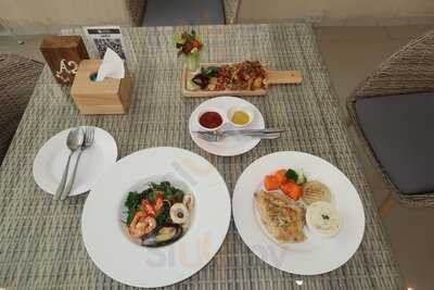 Peter Rabbit English Tea Time