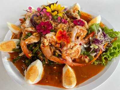 จันทร์ธารา Resort & Restaurant