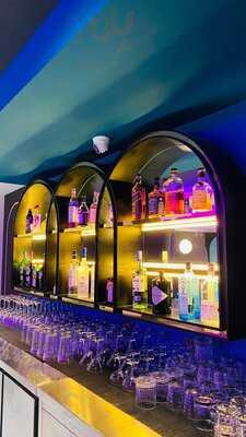 Feelings Thai Eatery & Bar