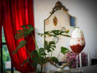 บลู เบลล์คาเฟ่ในสวน