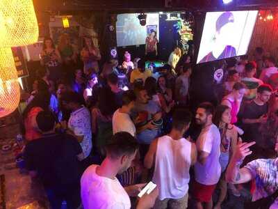 Koh Phi Phi Backpacker Bar