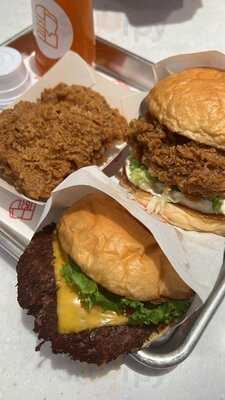 Quickie - Eight Thonglor