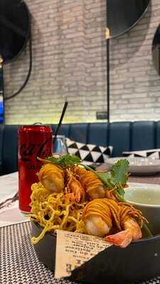 La Piccola Cafe & Restaurant