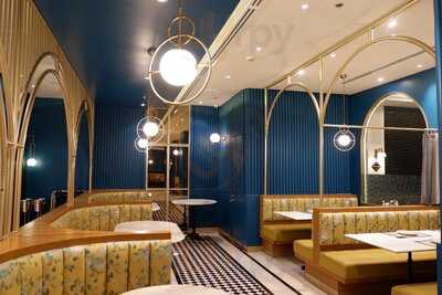 Yoong Khao Hom Athenee Tower