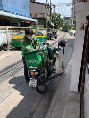 ข้าวหมกไก่ย่างบังฟารุก ร้านอาหารอิสลาม นวมินทร์86