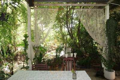 จีรัง อาร์ต คาเฟ่