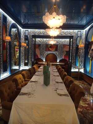 Isola By Signor Sassi