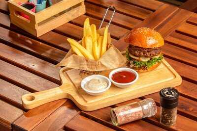 Hunter's Garden & Restaurant