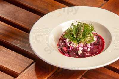 Hunter's Garden & Restaurant