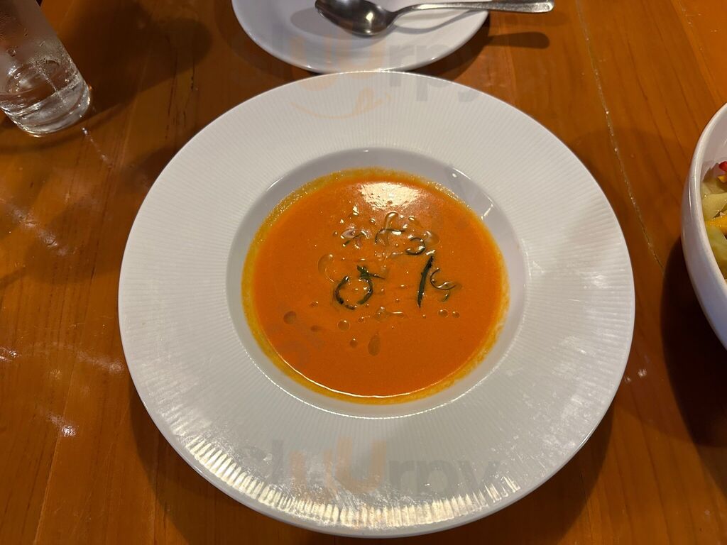 Pole Pole Restaurant