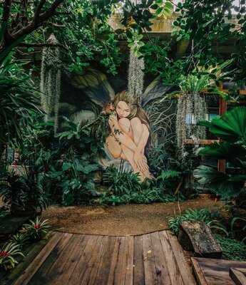 บ้านสวนสาทร