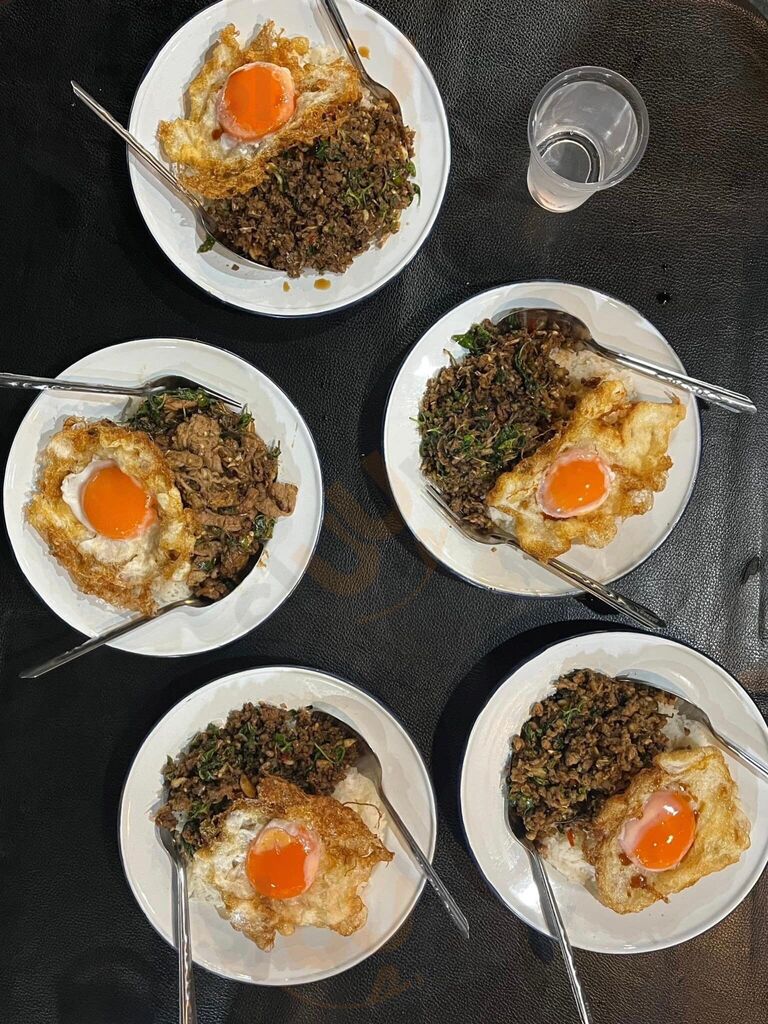 กะเพราเนื้อเนื้อ