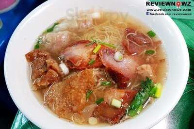 ร้าน ก๋วยเตี๋ยวรถน้ำไหล บะหมี่เกี๊ยวเทวดา