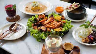 The Jungle Bar Salad