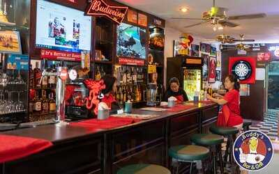 Buddy's Bar & Grill (soi 8)