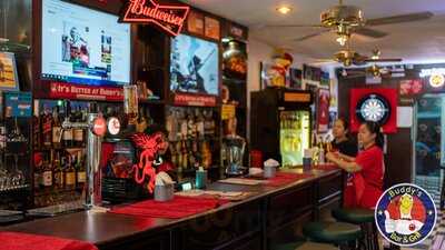 Buddy's Bar & Grill (soi 8)