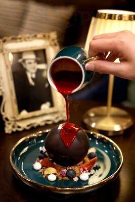 แมนชั่นร้างสุขุมวิทบาร์