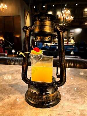 แมนชั่นร้างสุขุมวิทบาร์