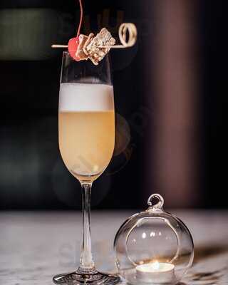 Cha Cha Music Lounge