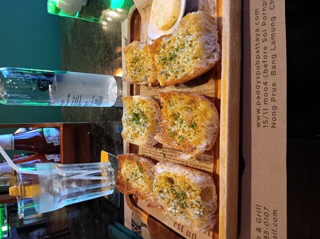 Paddys Irish Pub & Grill