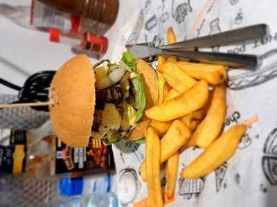 Sports Burgers Phi Phi