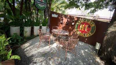 Folktales Cafe & Bistro