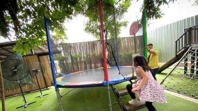 Folktales Cafe & Bistro