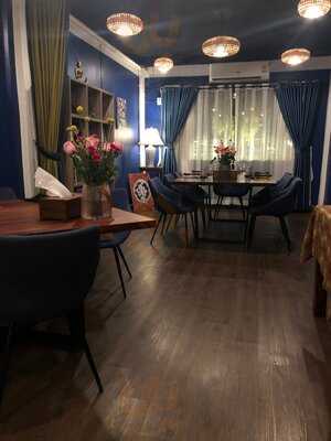 Kate's Place - Supper Club