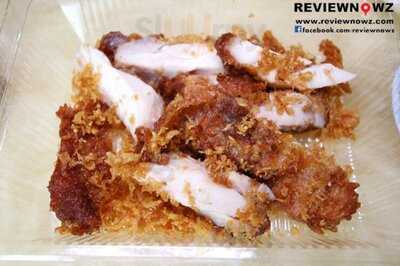 Gu Wah Chai หมูทอดกับข้าว