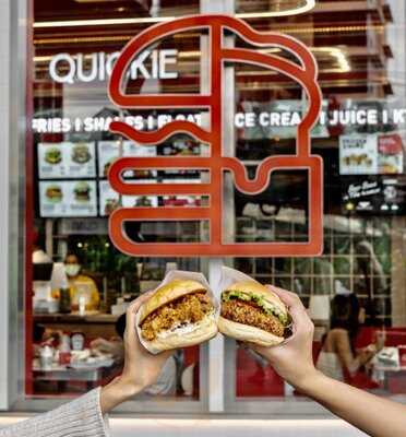 Quickie - Sukhumvit Soi 11