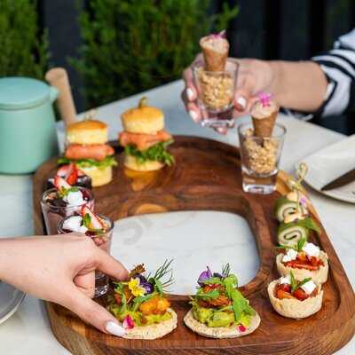 ซิป แอนด์ โค